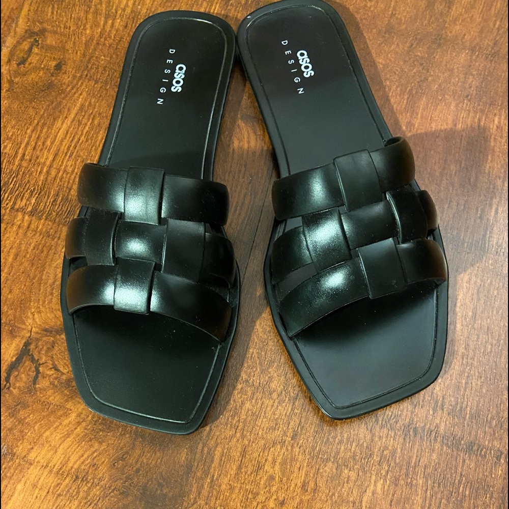 Black flat sandals - never worn
